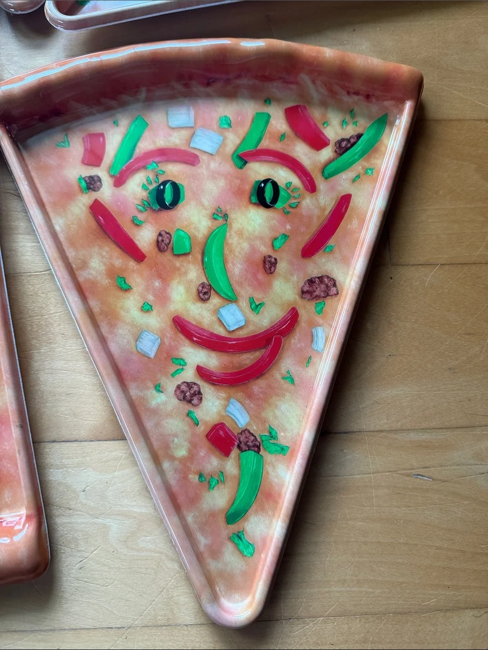 Fun Plastic Pizza Serving Plates - Set of 6